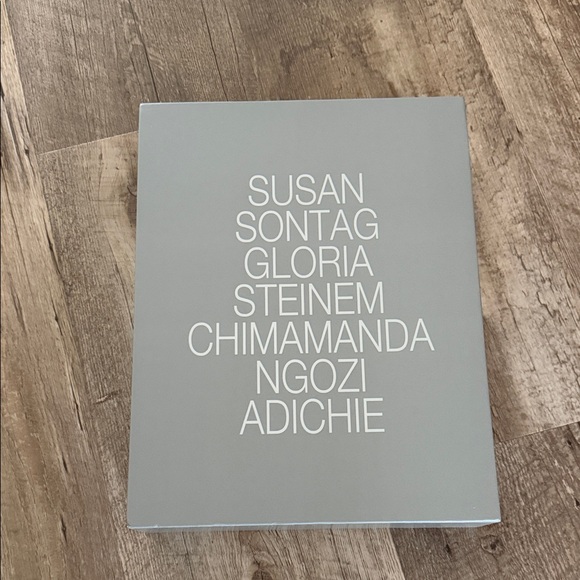 Annie Leibovitz Women Photography Book 2025 Edition - Picture 4 of 7